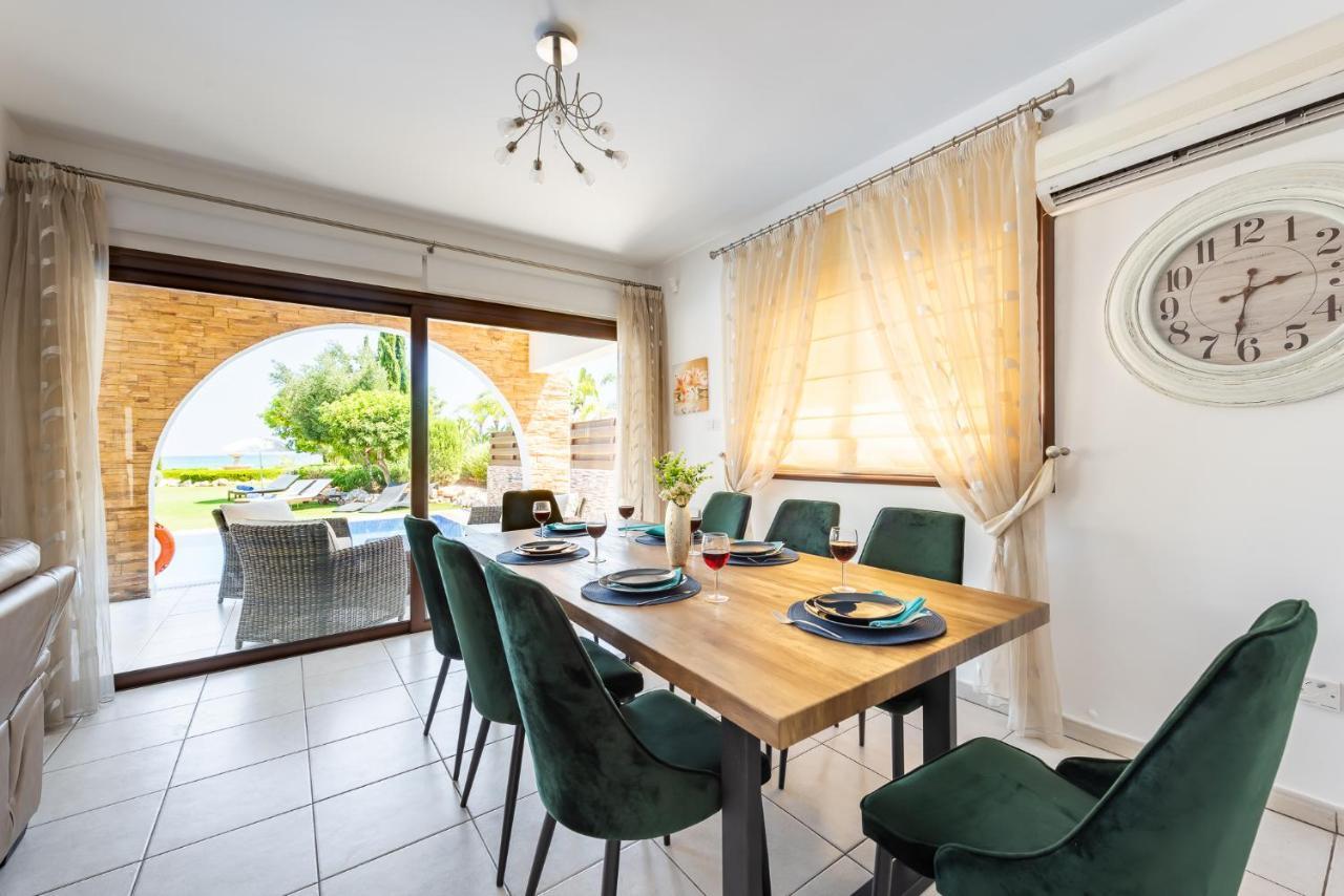 Sea Front Oceanus H3 By Ezoria Villas Ajía Nápa Kültér fotó